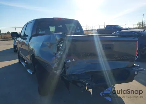 2017 Toyota Tundra Limited 5.7L V8 z USA, uszkodzony, nr VIN 5TFHW5F19HX593875